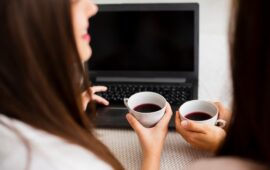 Ностальгия по девяностым и нулевым: какие есть старые сериалы, которые хочется пересматривать