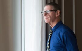 О чем фильм «Соседи»? Три жизни, три войны за тишину