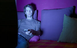 Лучшие сериалы онлайн 2025 года: что реально стоило вашего времени